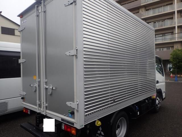 MITSUBISHI CANTER 2024