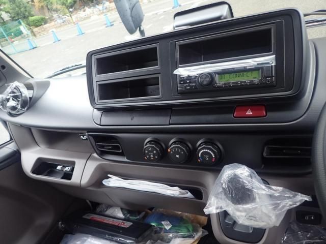 MITSUBISHI CANTER 2024