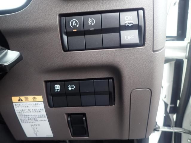 MITSUBISHI CANTER 2024