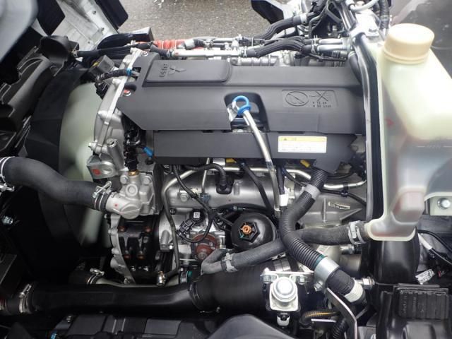 MITSUBISHI CANTER 2024