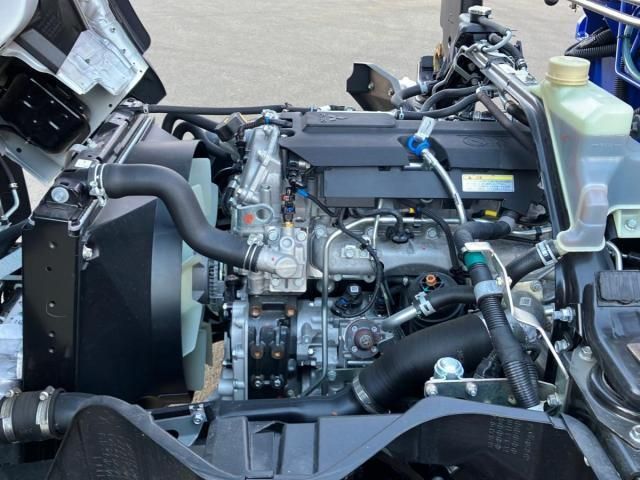 MITSUBISHI CANTER 2025