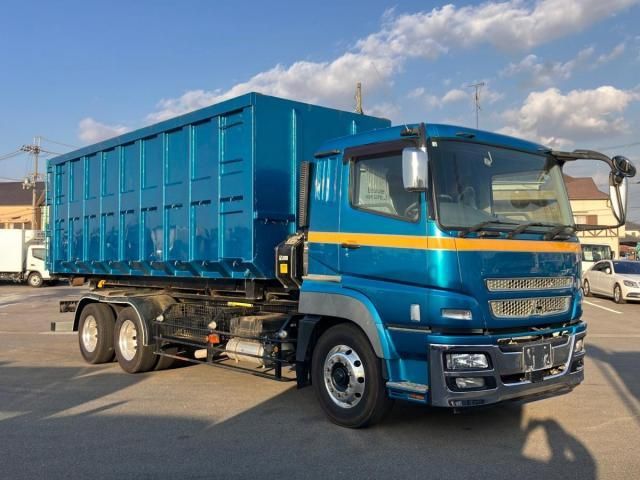 MITSUBISHI FUSOU SUPER GREAT 2016