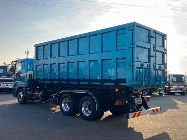 MITSUBISHI FUSOU SUPER GREAT 2016