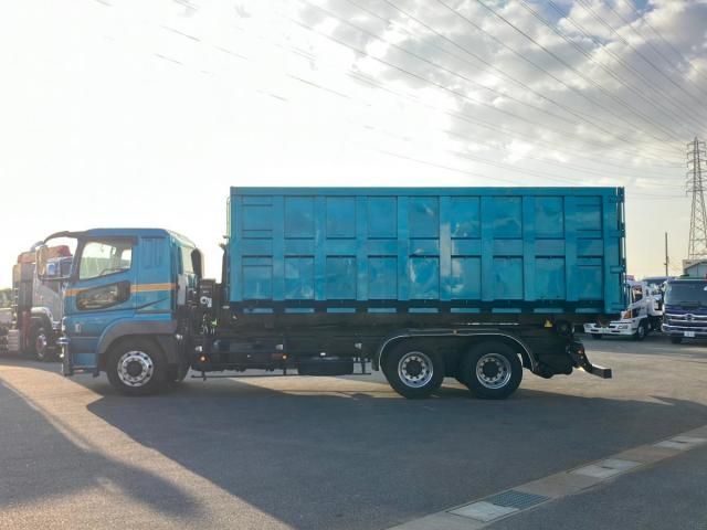 MITSUBISHI FUSOU SUPER GREAT 2016