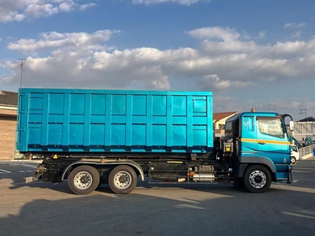 MITSUBISHI FUSOU SUPER GREAT 2016