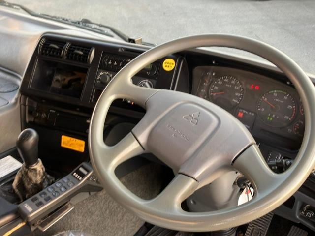 MITSUBISHI FUSOU SUPER GREAT 2016