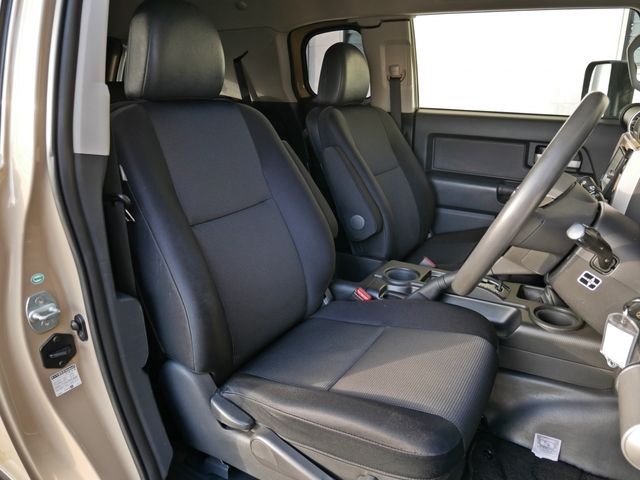 TOYOTA FJ CRUISER 4WD 2012