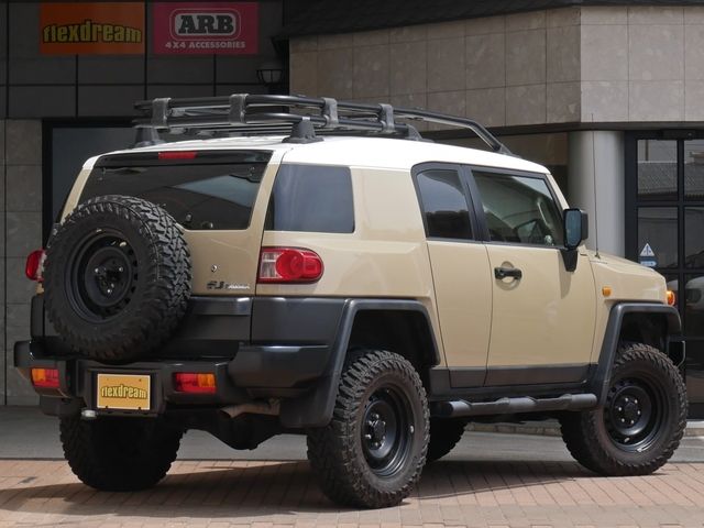 TOYOTA FJ CRUISER 4WD 2012