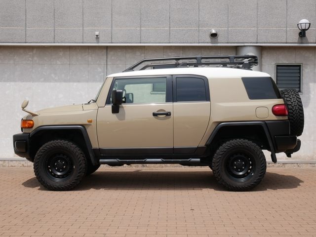 TOYOTA FJ CRUISER 4WD 2012