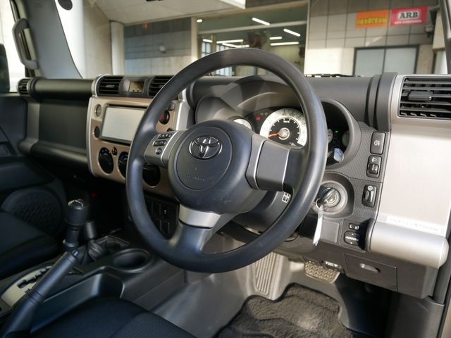 TOYOTA FJ CRUISER 4WD 2012