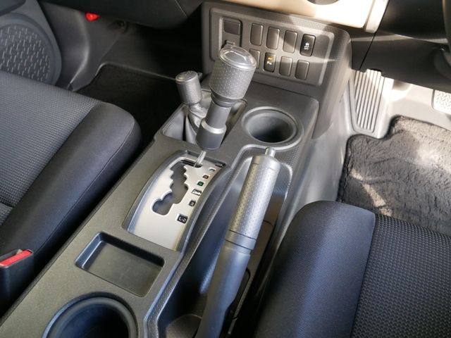 TOYOTA FJ CRUISER 4WD 2012