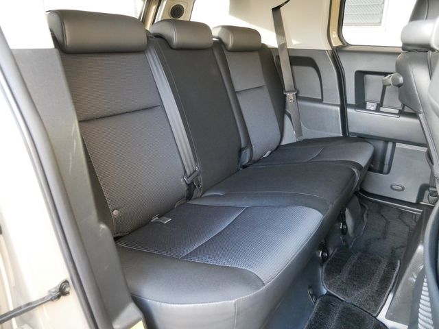 TOYOTA FJ CRUISER 4WD 2012