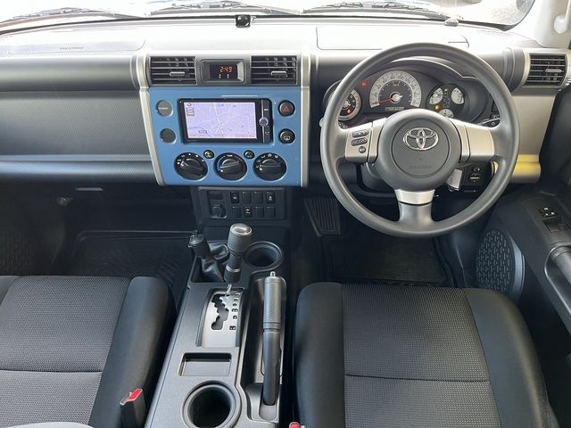 TOYOTA FJ CRUISER 4WD 2013