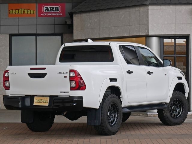 TOYOTA HILUX 4WD 2023