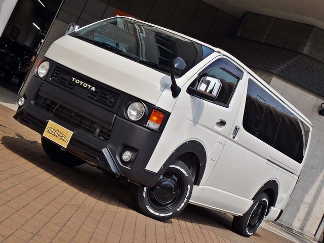 TOYOTA HIACE van 4WD 2022