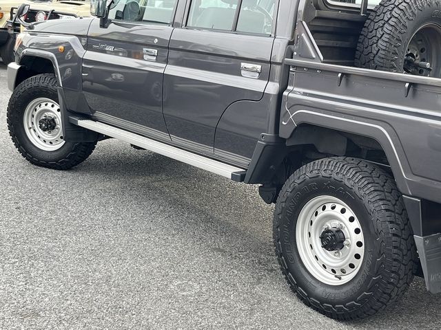 TOYOTA LANDCRUISER PICKUP 2015