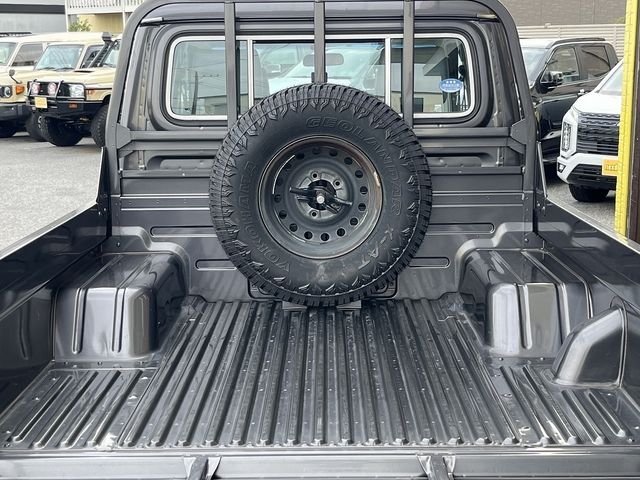 TOYOTA LANDCRUISER PICKUP 2015