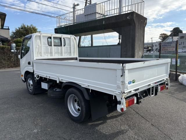 HINO DUTRO 2020