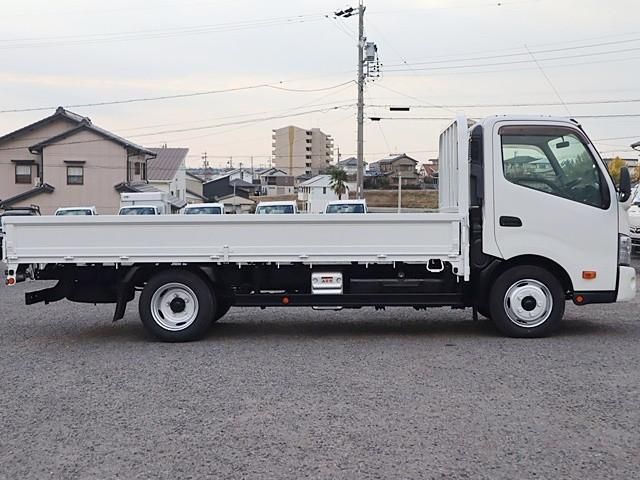 HINO DUTRO 2020