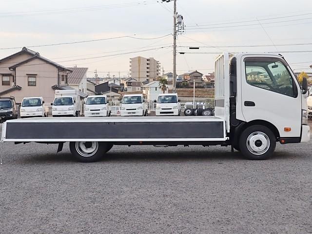 HINO DUTRO 2020