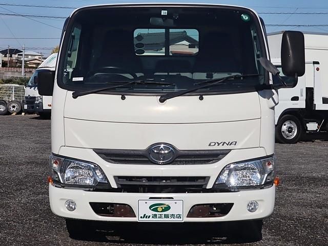 TOYOTA DYNA 2018