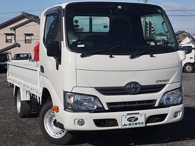 TOYOTA DYNA 2018