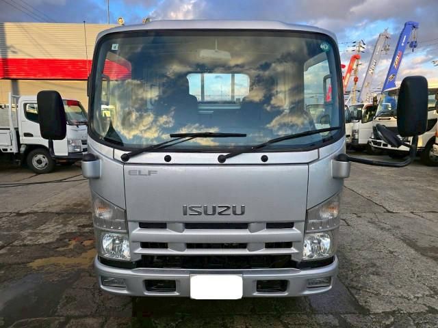 ISUZU ELF 2012