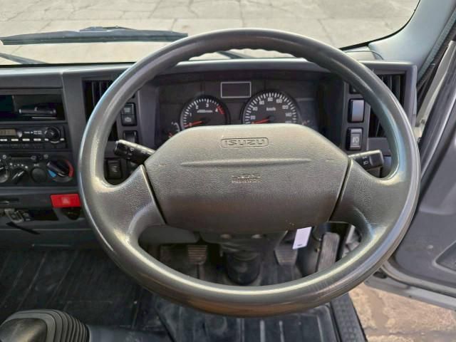 ISUZU ELF 2012
