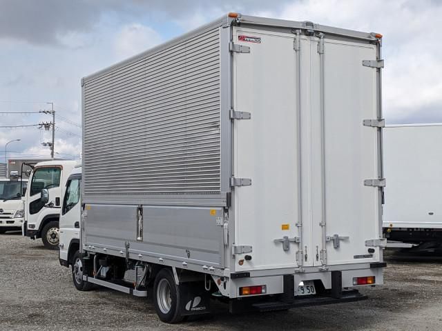 MITSUBISHI CANTER 2023