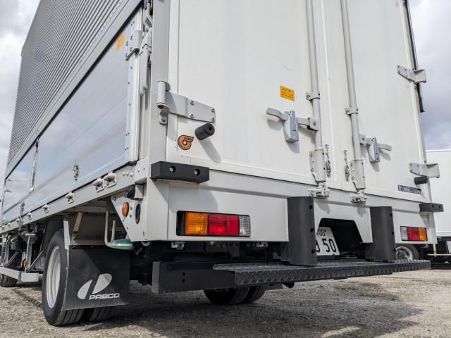 MITSUBISHI CANTER 2023