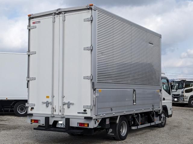 MITSUBISHI CANTER 2023