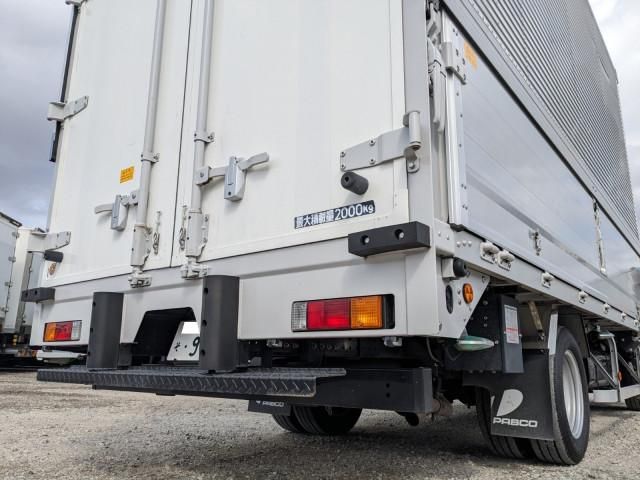 MITSUBISHI CANTER 2023