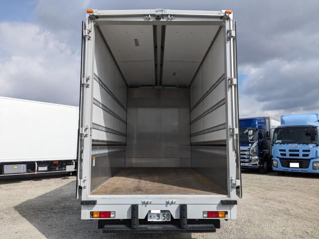 MITSUBISHI CANTER 2023