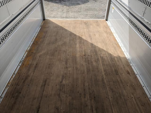 MITSUBISHI CANTER 2023