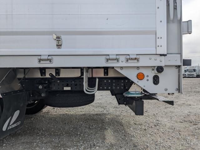 MITSUBISHI CANTER 2023