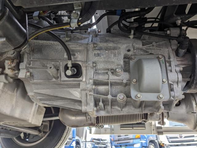 MITSUBISHI CANTER 2023