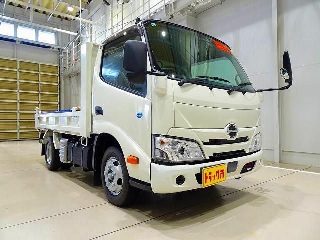 HINO DUTRO 2024