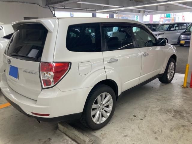 SUBARU FORESTER 2012