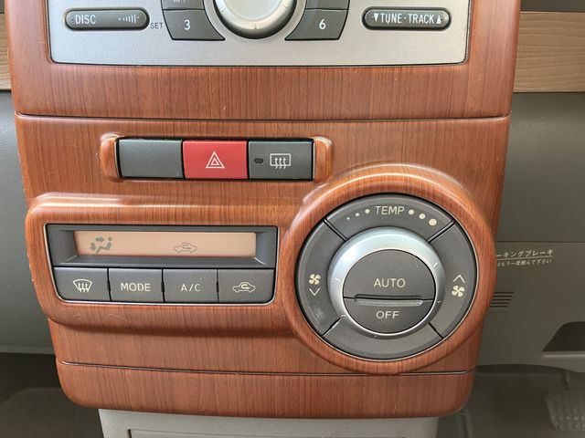 DAIHATSU MOVE CONTE 2010