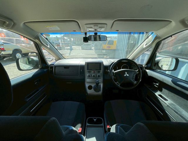 MITSUBISHI DELICA D:5 2WD 2010