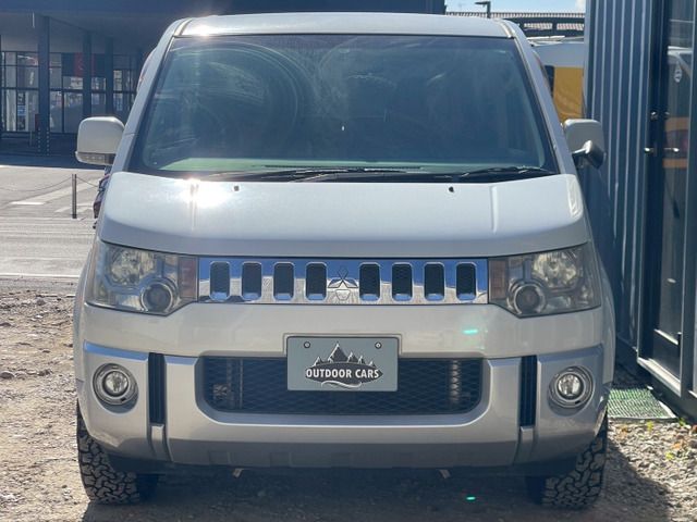 MITSUBISHI DELICA D:5 2WD 2010