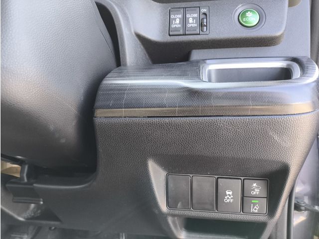 HONDA STEPWAGON SPADA 2015