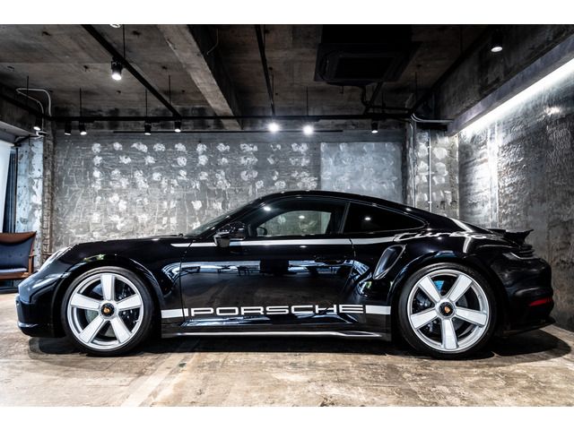 PORSCHE PORSCHE 911 2025