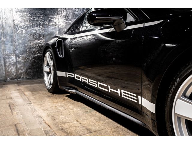 PORSCHE PORSCHE 911 2025