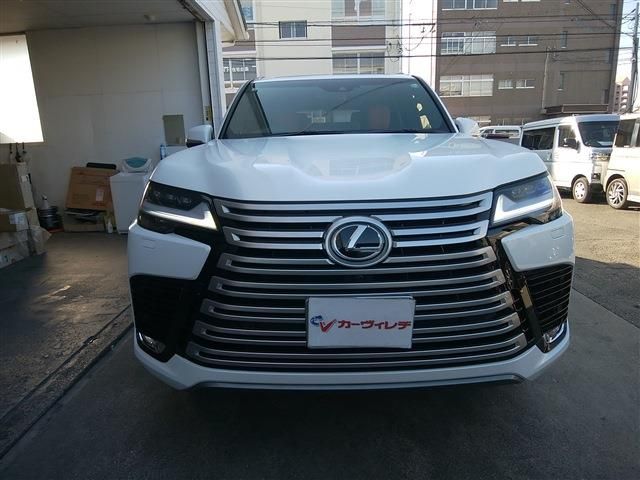 TOYOTA LEXUS LX600 2024