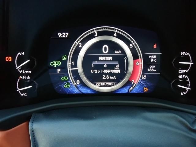 TOYOTA LEXUS LX600 2024