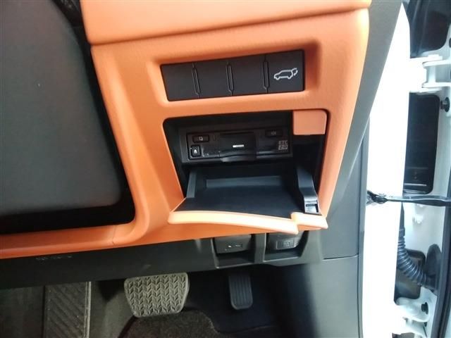 TOYOTA LEXUS LX600 2024