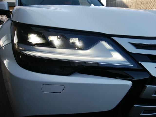 TOYOTA LEXUS LX600 2024