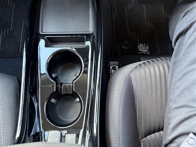 TOYOTA PRIUS 4WD 2020