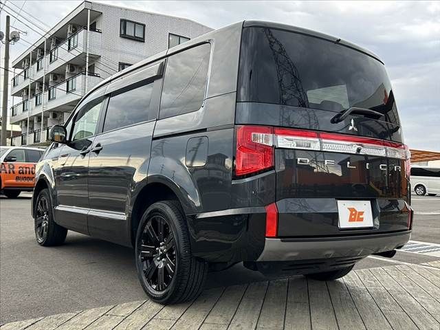 MITSUBISHI DELICA D:5 4WD 2025